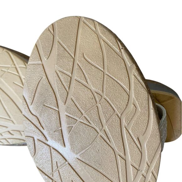 Naot Sandals Slide Strappy Wedge 10 EU 41 Gold Leather Adjustable Comfort Summer - Picture 6 of 9